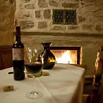 Weingut & Gastehaus Giwergreif