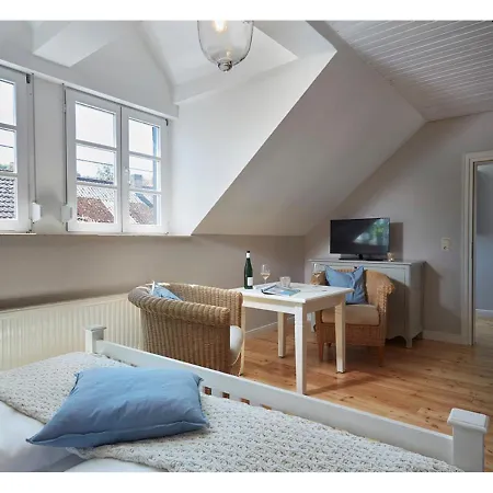 Weingut & Gaestehaus Giwergreif Konukevi