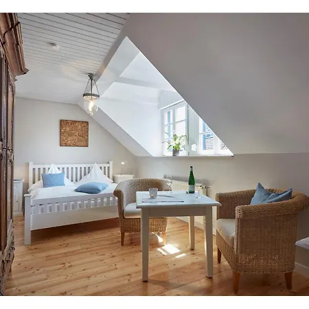 Weingut & Gaestehaus Giwergreif 3* Wasserliesch