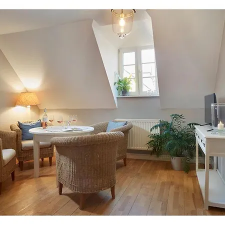 Konukevi Weingut & Gaestehaus Giwergreif 3*