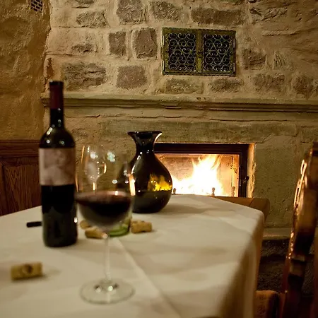 Weingut & Gaestehaus Giwergreif