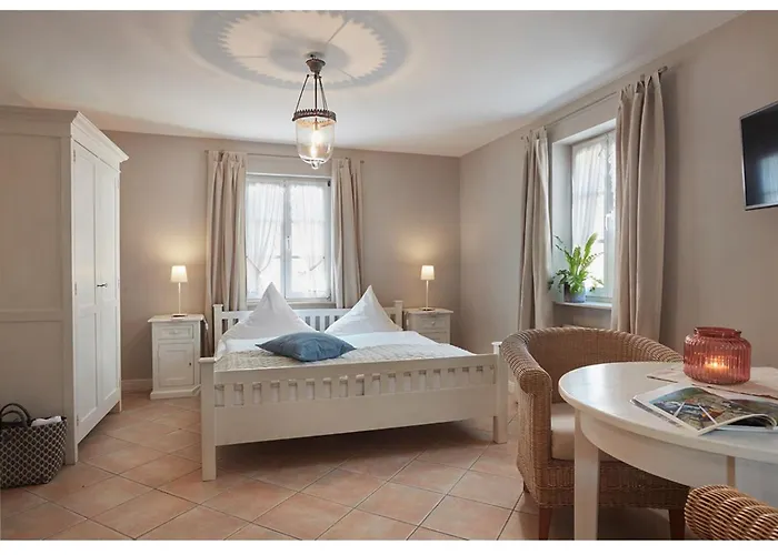 Weingut & Gaestehaus Giwergreif 3*