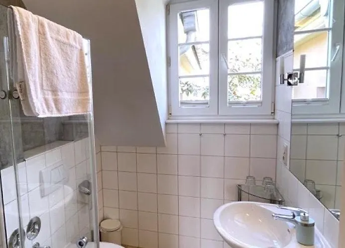 Weingut & Gaestehaus Giwergreif Konukevi