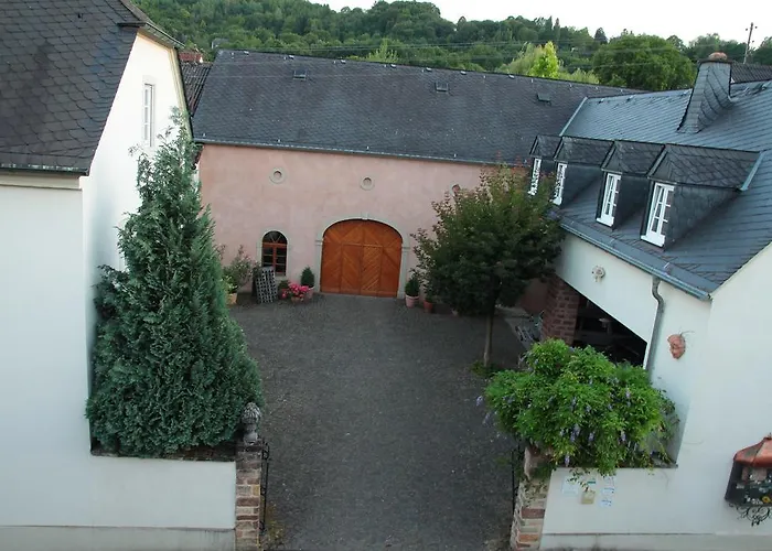 Weingut & Gaestehaus Giwergreif Konukevi Wasserliesch