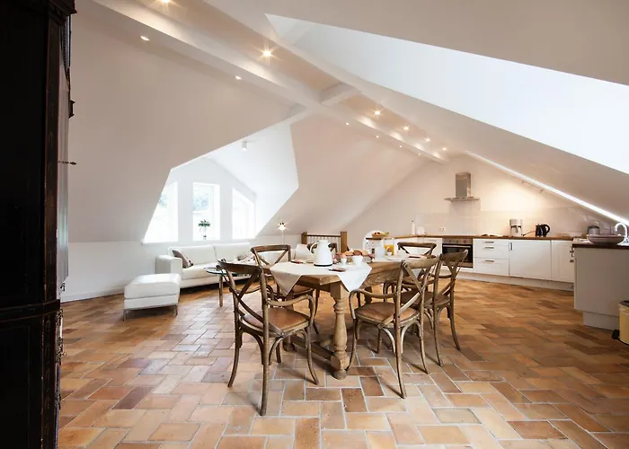 招待所 Weingut & Gaestehaus Giwergreif